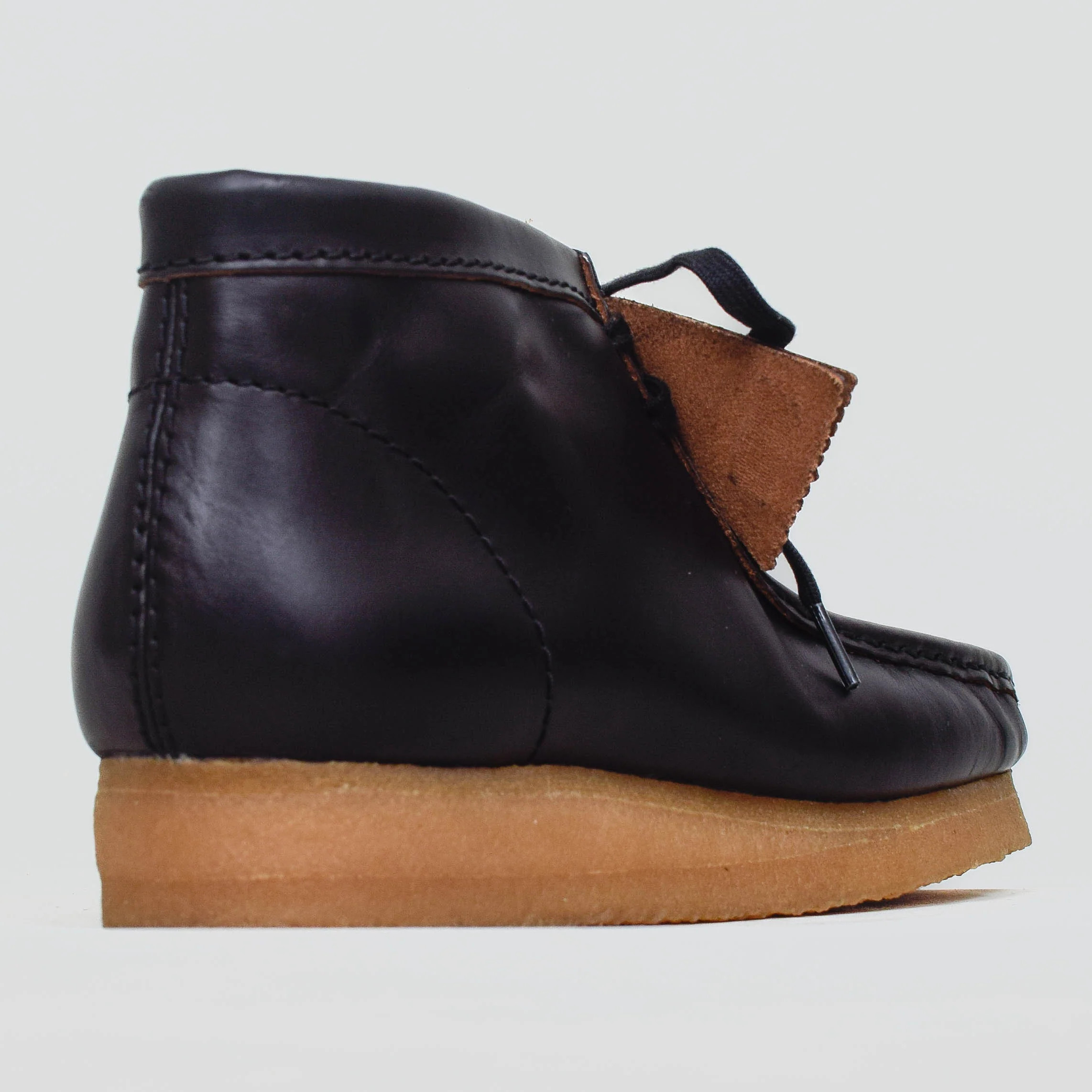 Clarks Originals Wallabee Boot - Black Smooth Leather - Image 3