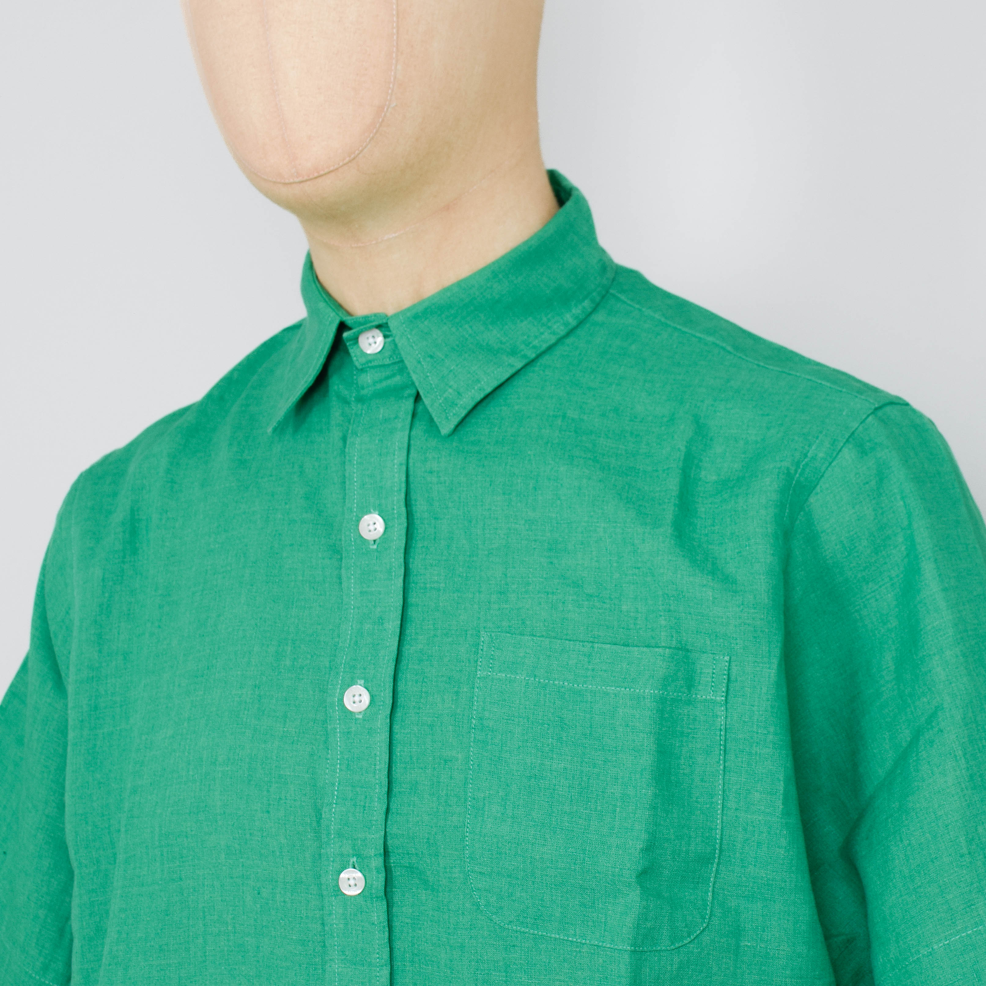 Colorful Standard Linen Short Sleeve Shirt - Kelly Green - Image 2