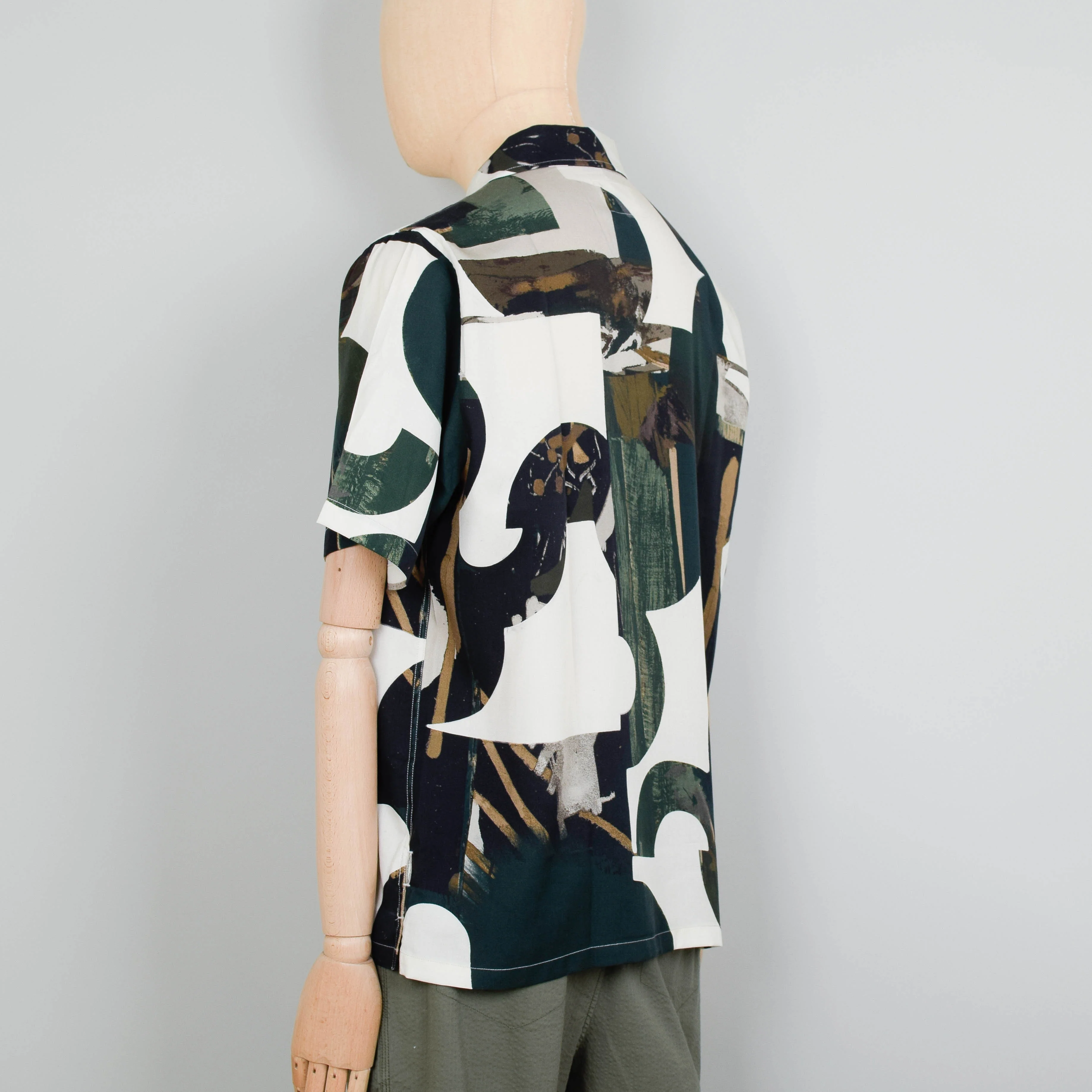 Folk Gabe Shirt - Cutout Print Olive Multi - Image 3