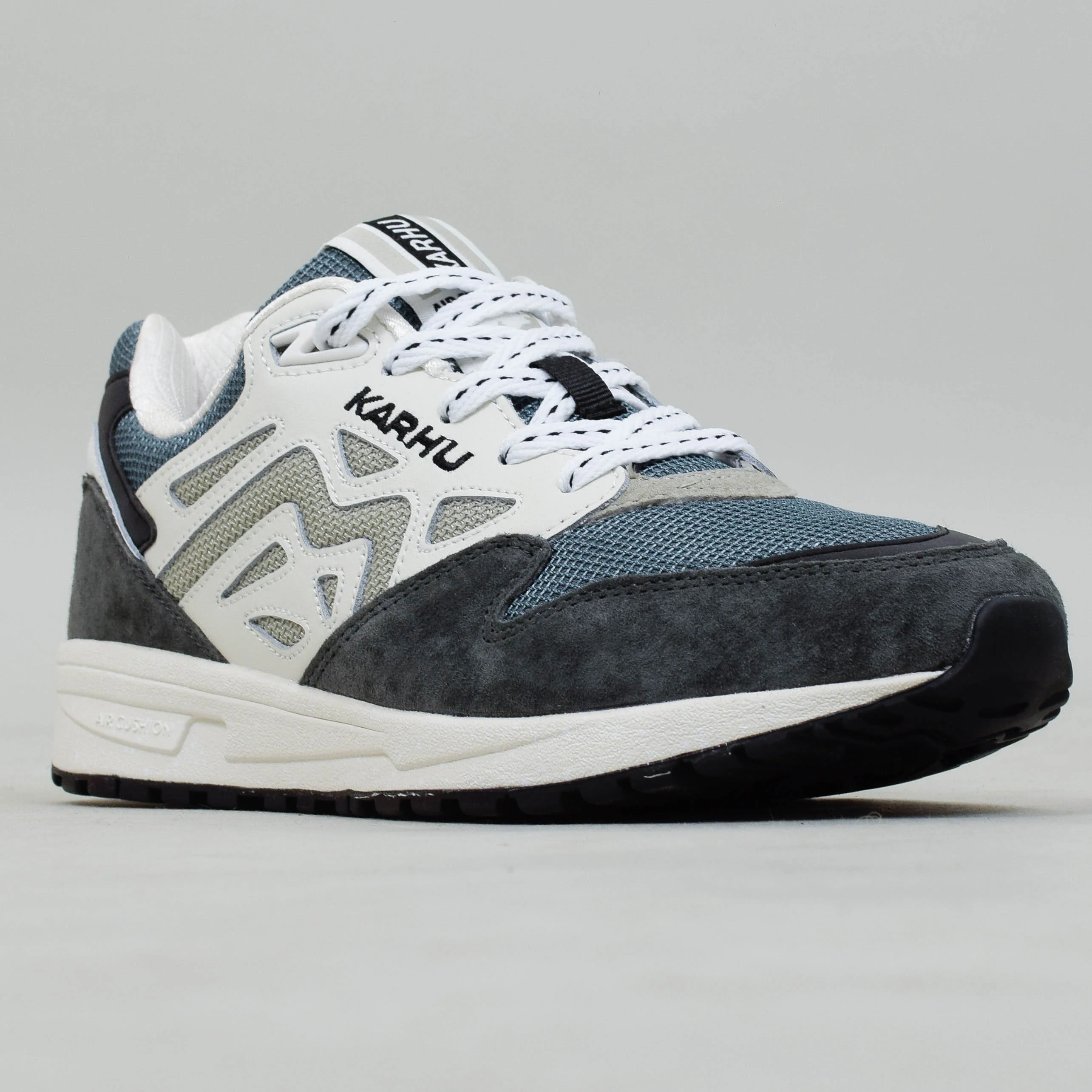 Karhu Legacy 96 - Gunmetal/Abbey Stone - Image 2