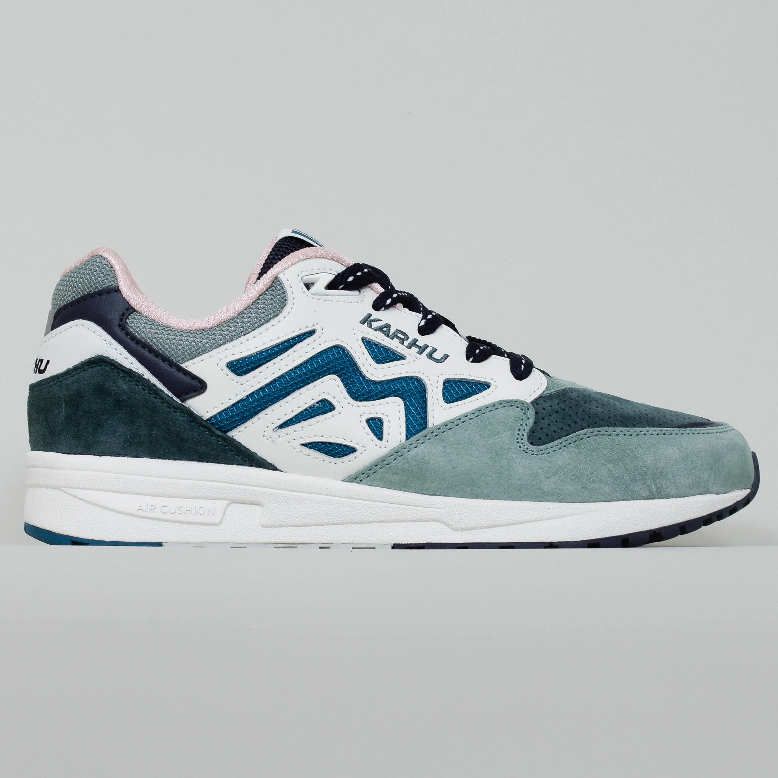 Karhu Legacy 96 - Iceberg Green / Lily White