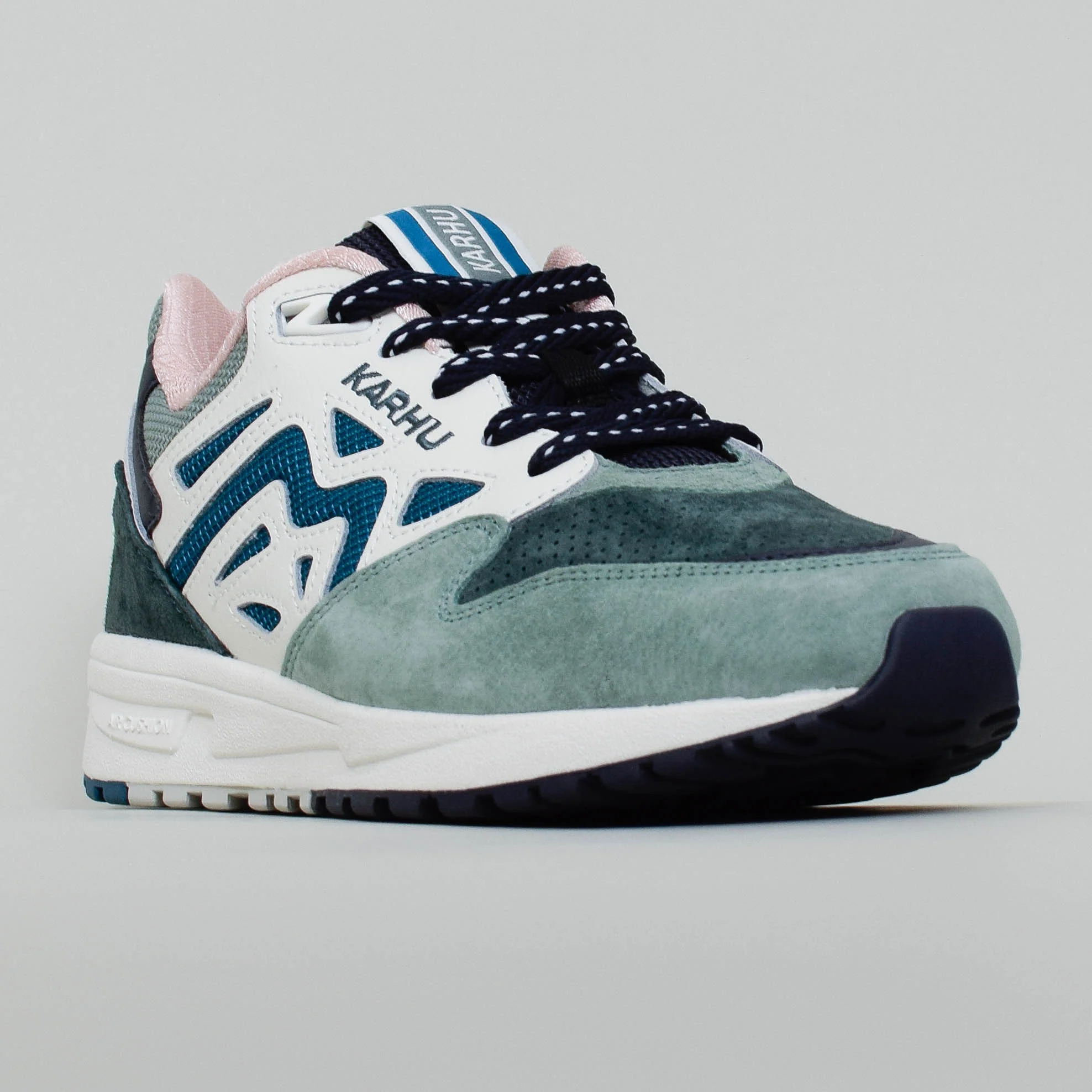 Karhu Legacy 96 - Iceberg Green / Lily White - Image 2