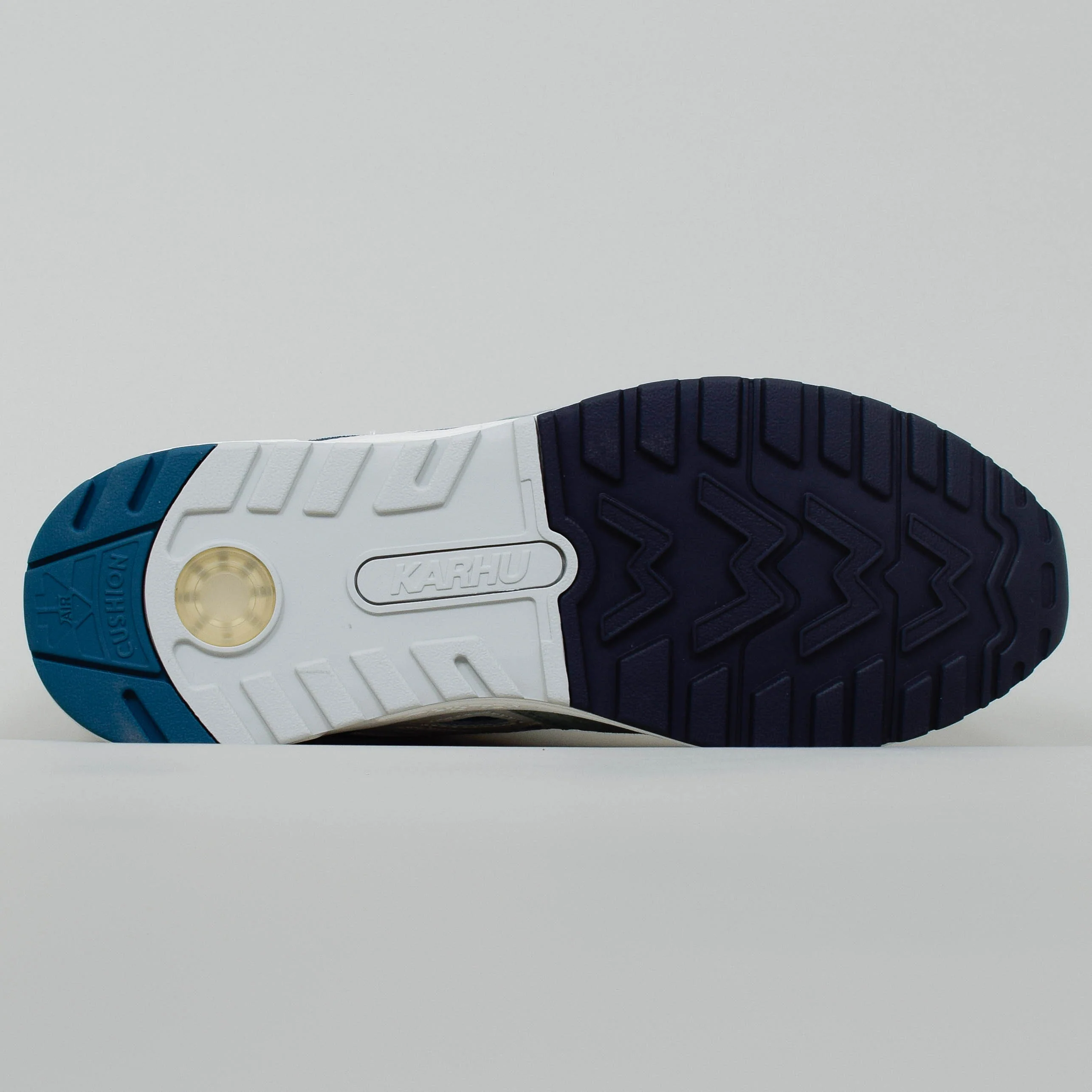 Karhu Legacy 96 - Iceberg Green / Lily White - Image 4