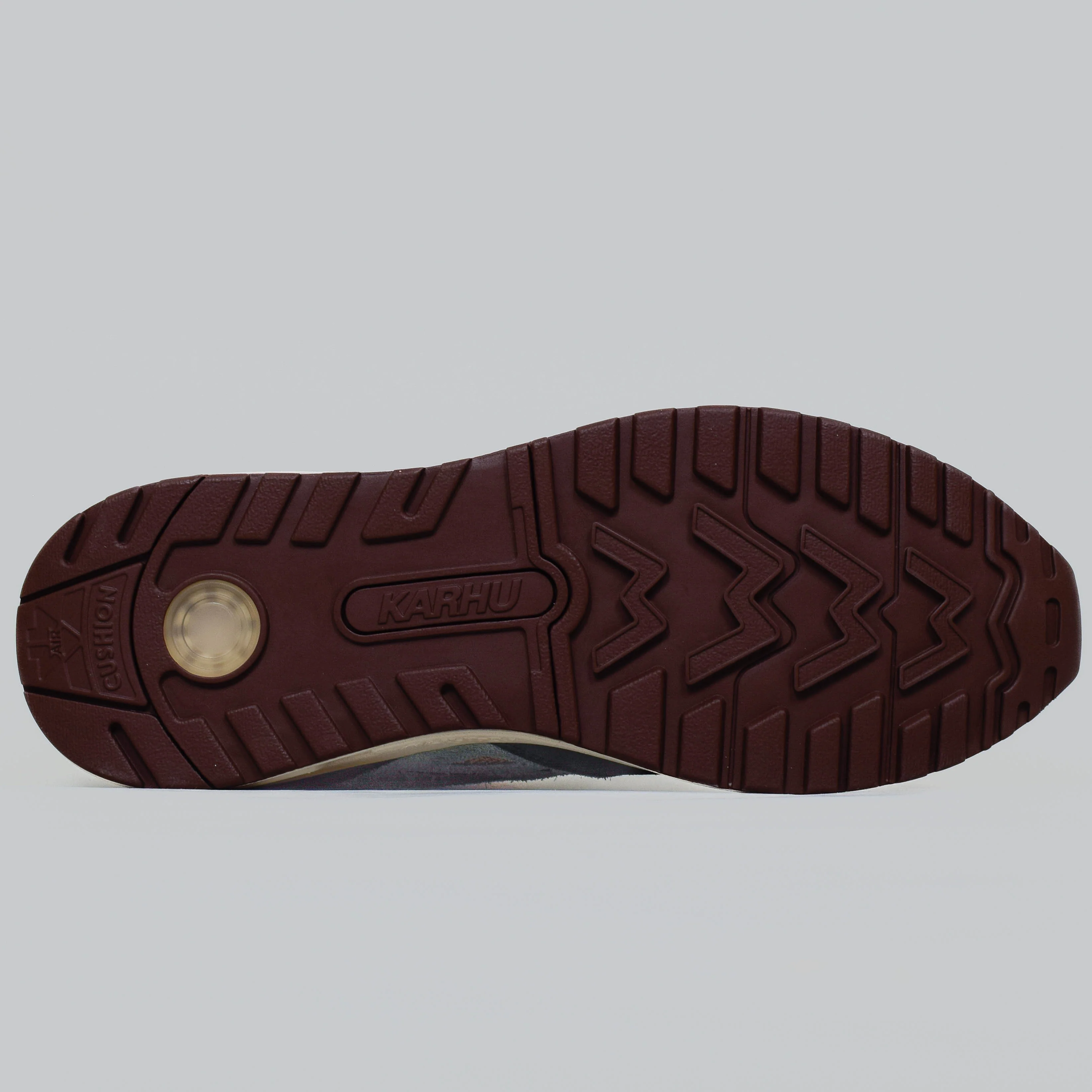 Karhu Legacy 96 - Laurel Wreath / Warm Taupe - Image 4