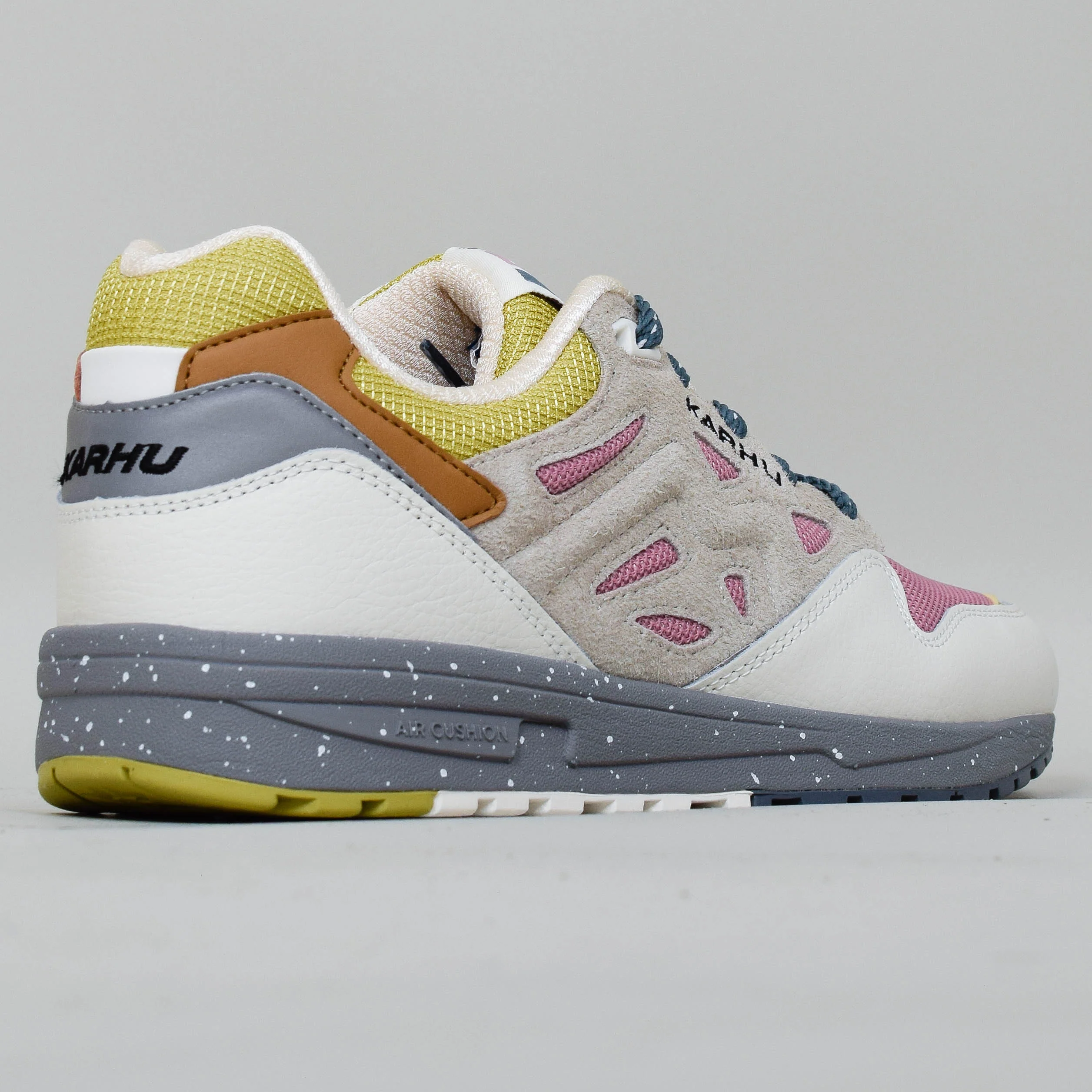 Karhu Legacy 96- Lily White / Lilas - Image 3