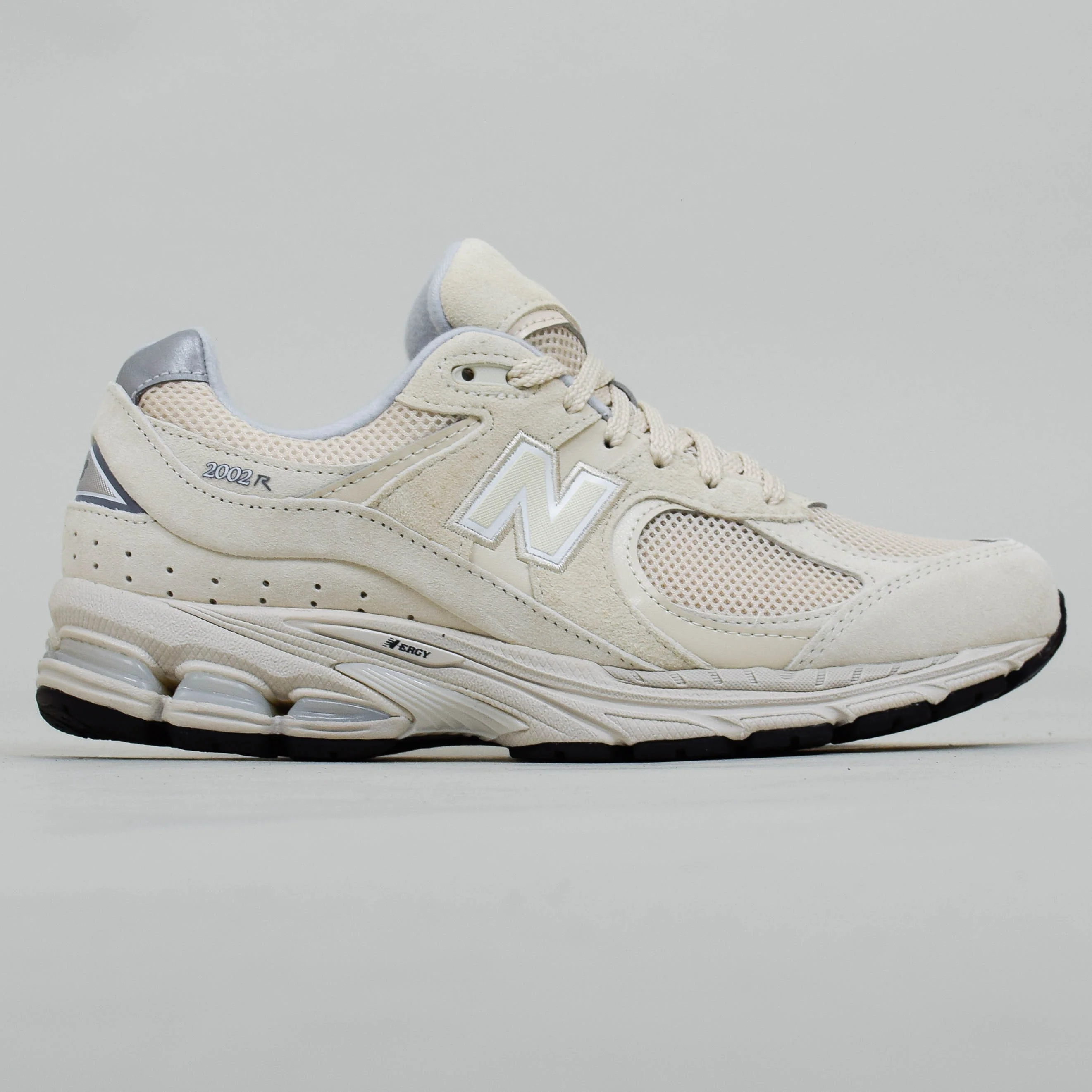 New Balance 2002 - Bone/Light Aluminium (ML2002RE)