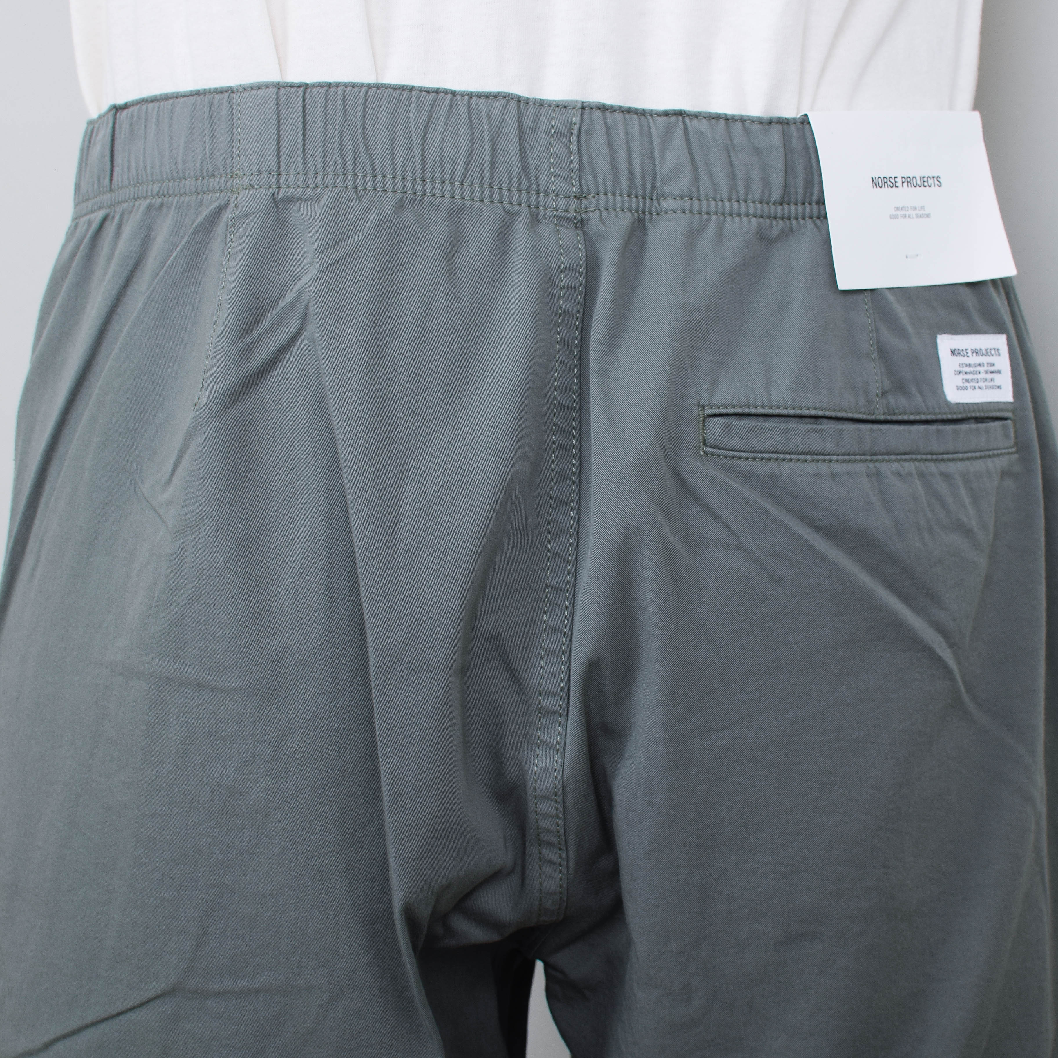 Norse Projects Ezra Light Twill Shorts - Dried Sage Green - Image 3
