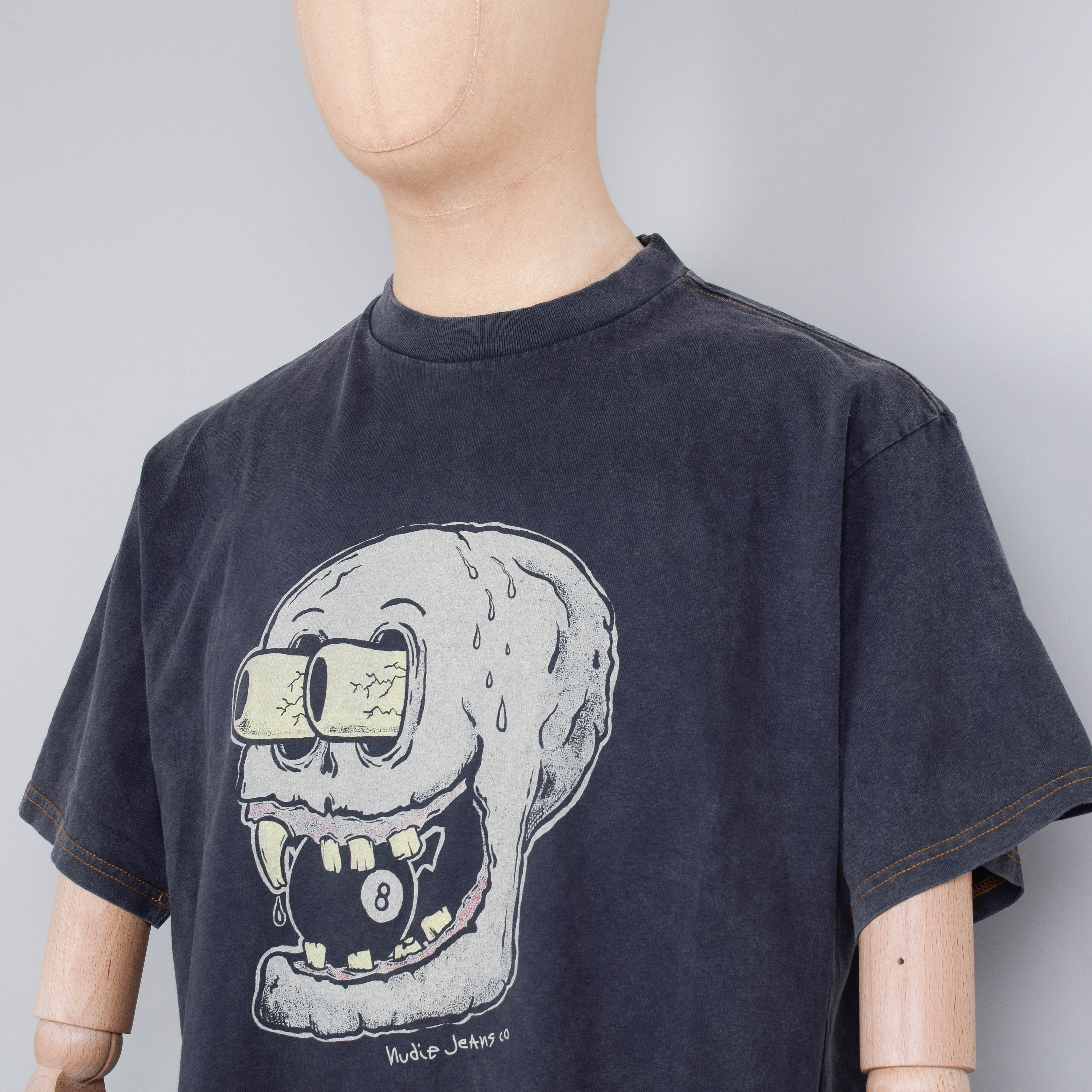 Nudie Jeans Koffe 8 Ball T-Shirt - Antracite - Image 2