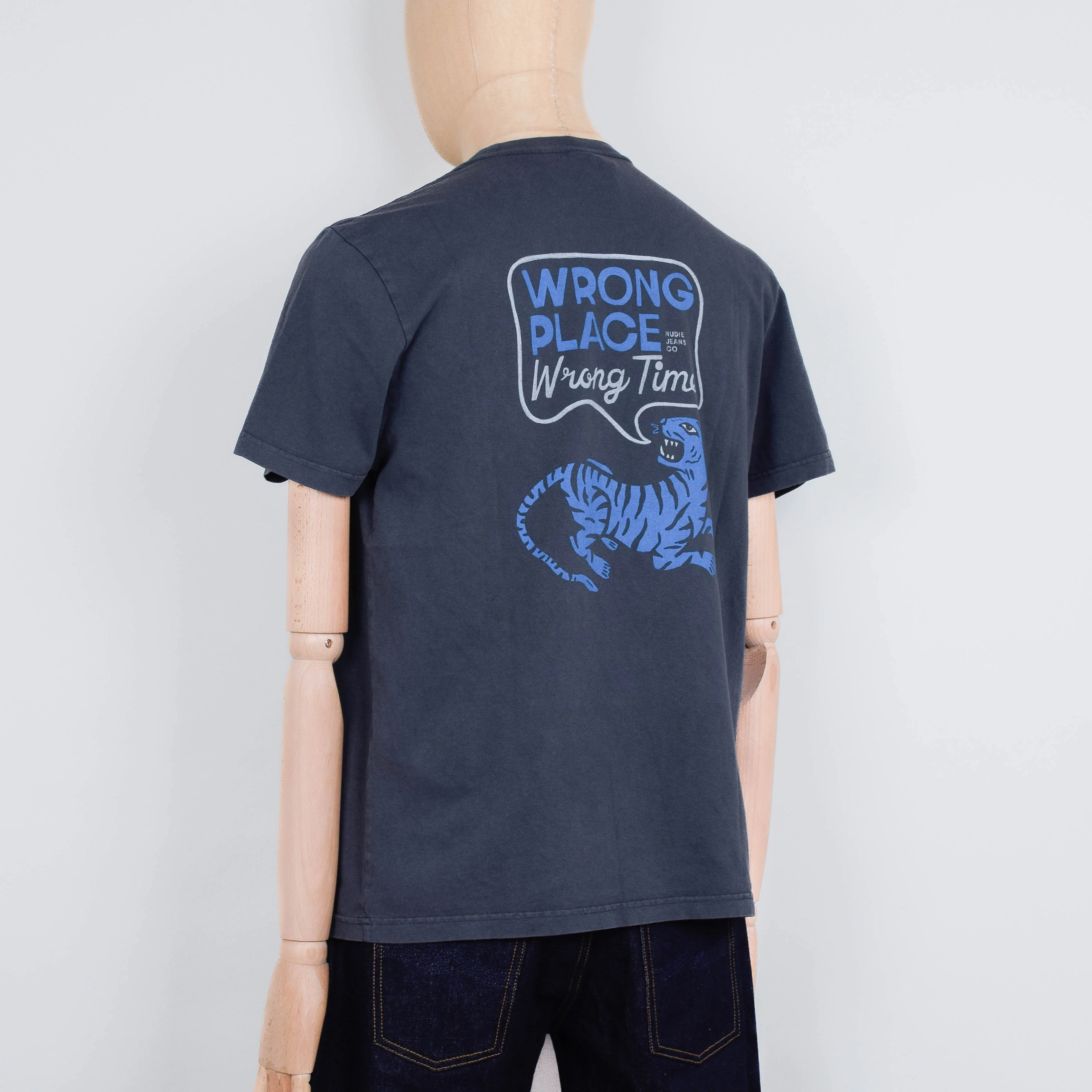 Nudie Jeans Roy Wrong Place T-Shirt - Antracite - Image 2