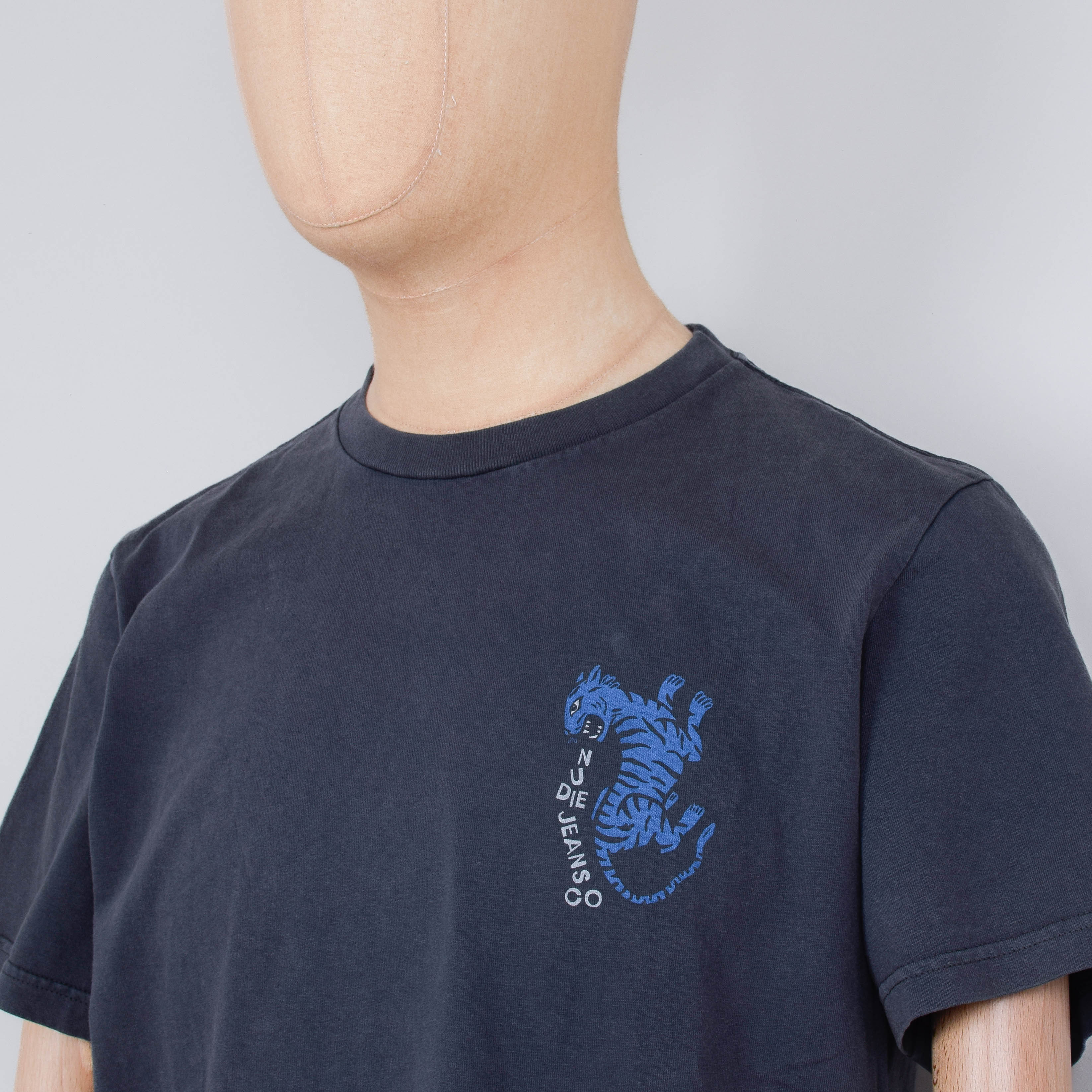 Nudie Jeans Roy Wrong Place T-Shirt - Antracite - Image 3