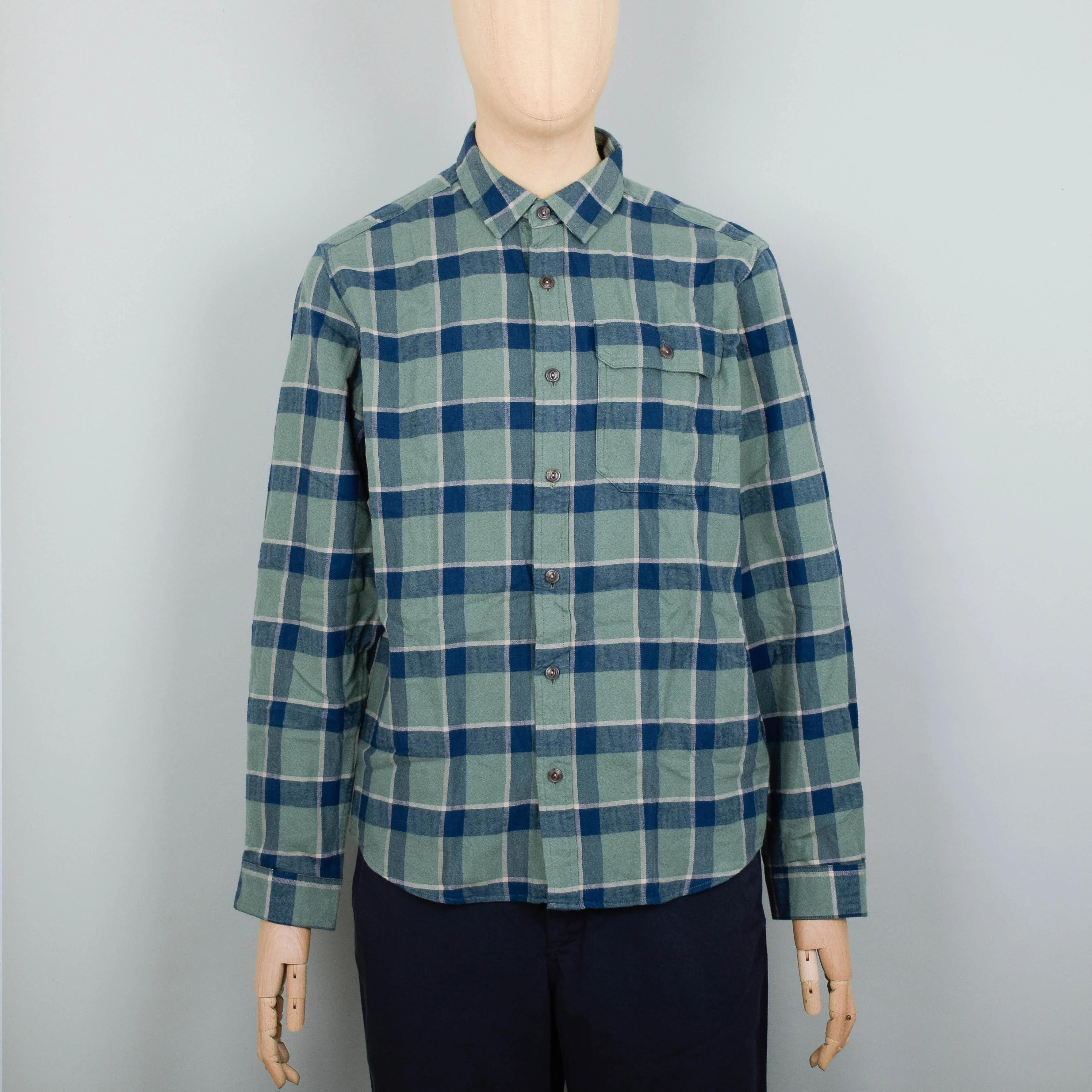 Patagonia Fjord Flannel Shirt Light Weight - Hemlock Green