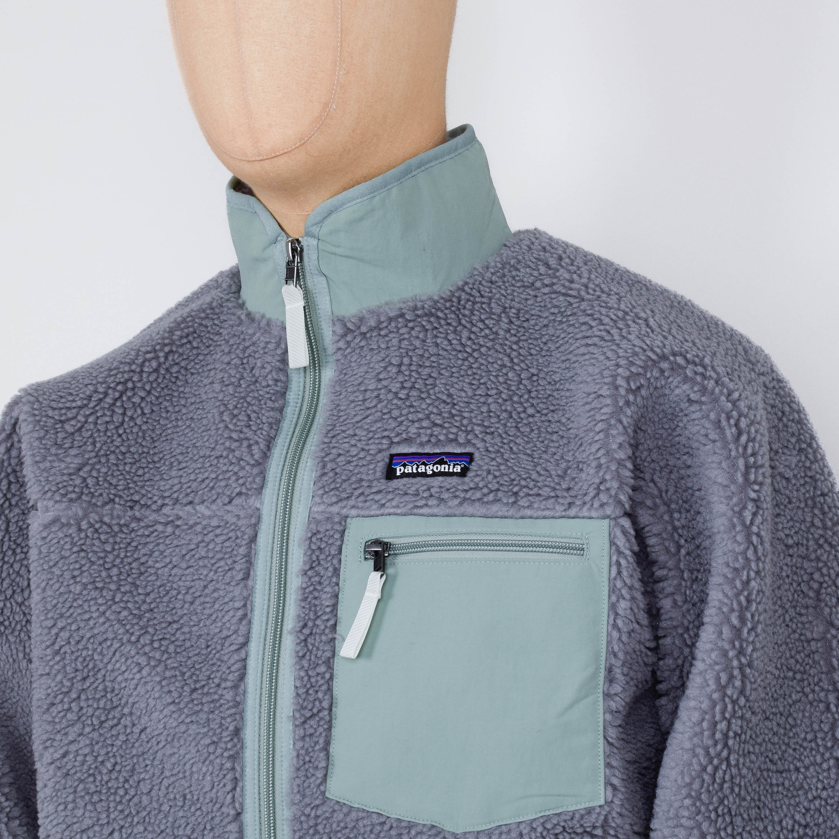Patagonia M's Classic Retro-X Jacket - Forever Grey - Image 2
