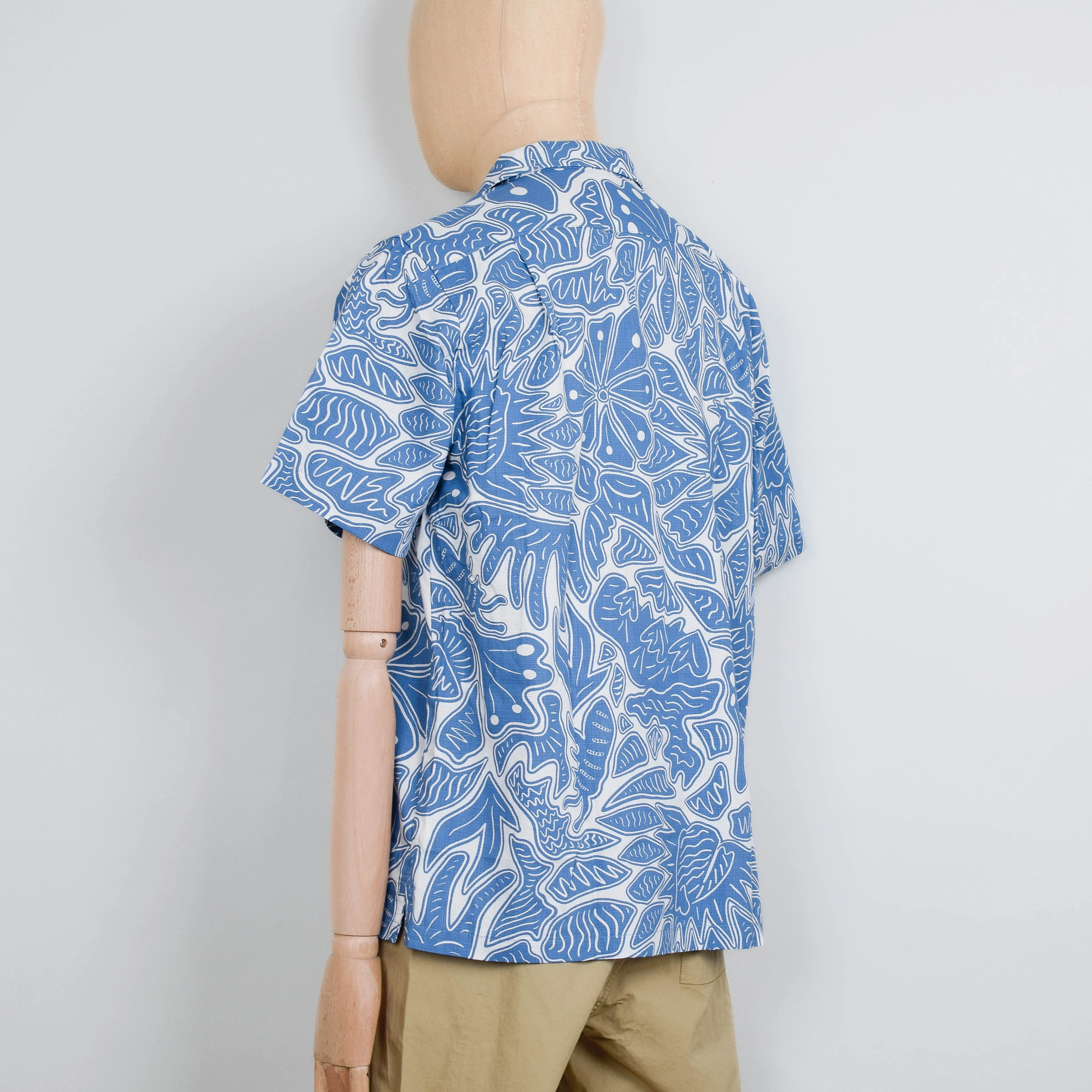 Patagonia M's Tidal Threads Camp Shirt - Bees and Flowers: Still Blue - Image 3