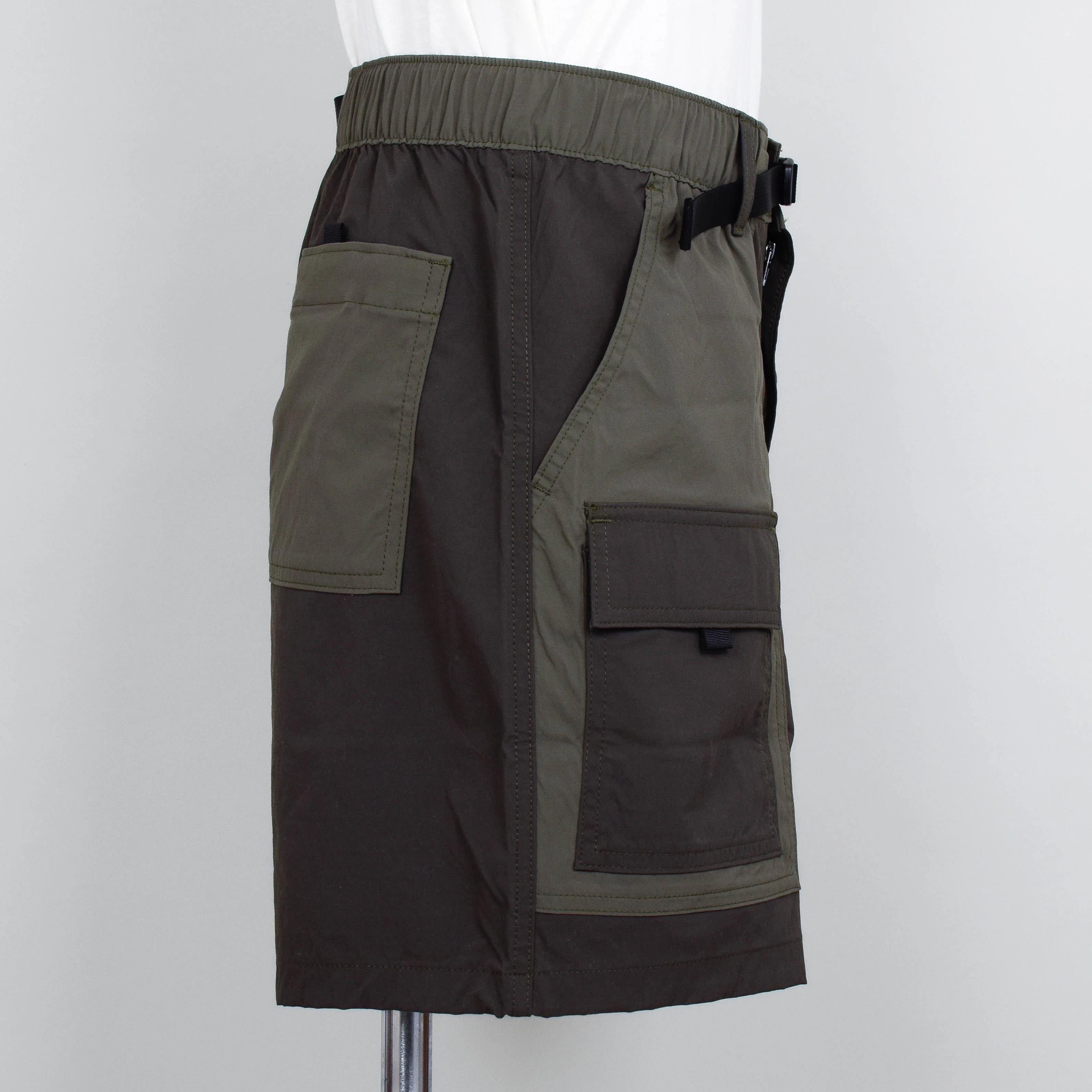 Patagonia Outdoor Everyday Shorts 6 in. - Pine Needle Green - Image 2