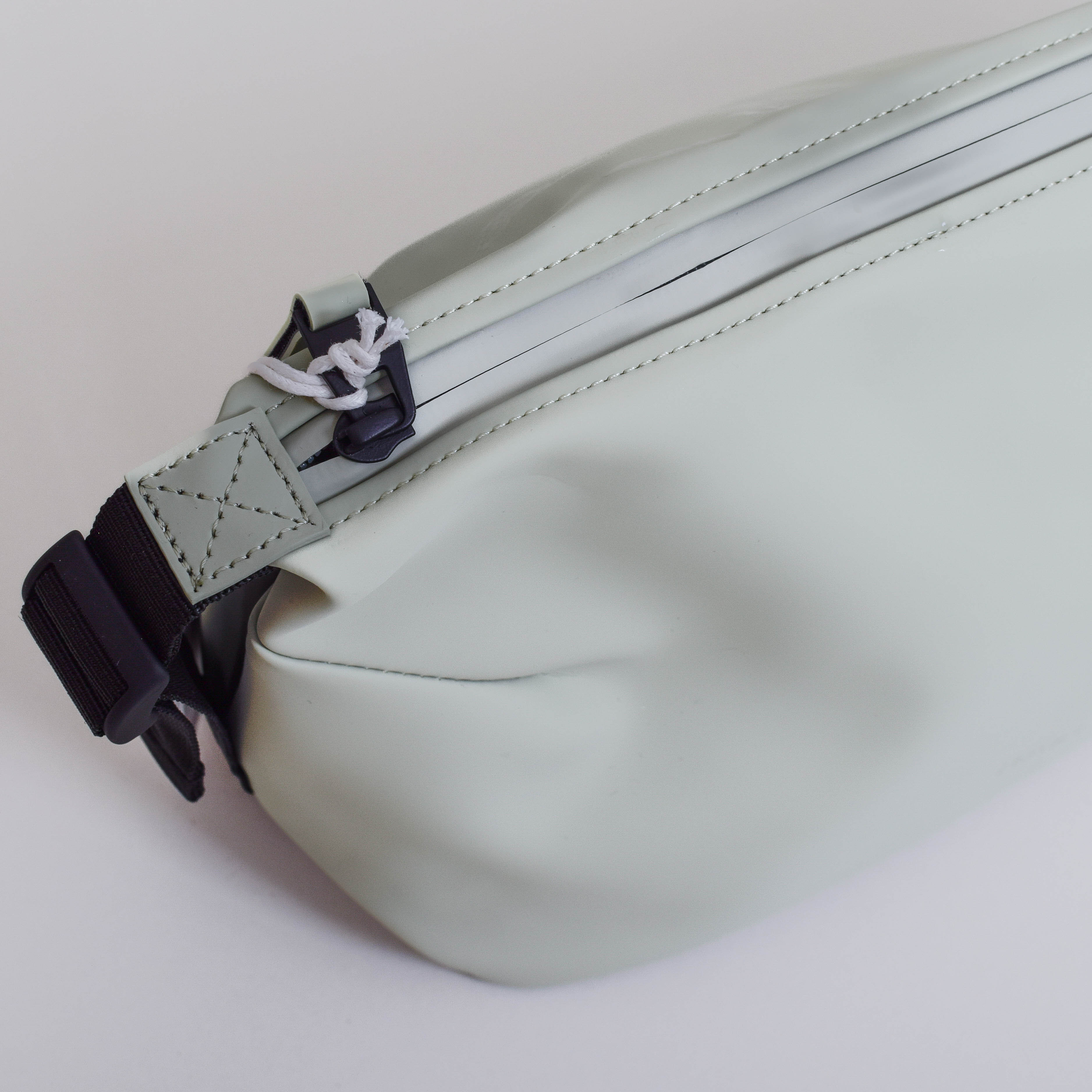 Rains Hilo Wash Bag - Earth - Image 2