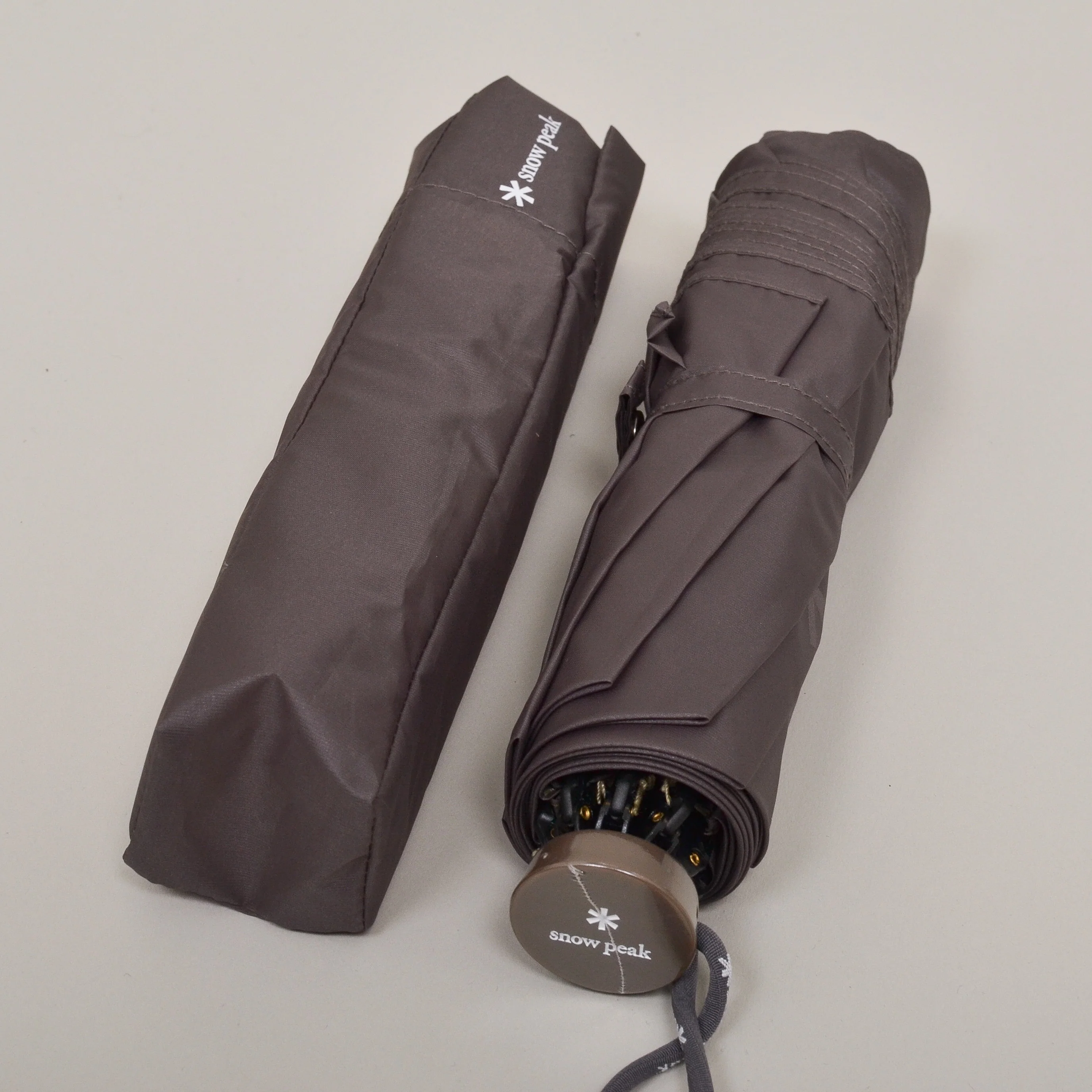 Snow Peak Ultra-Light Umbrella - Grey - Image 3