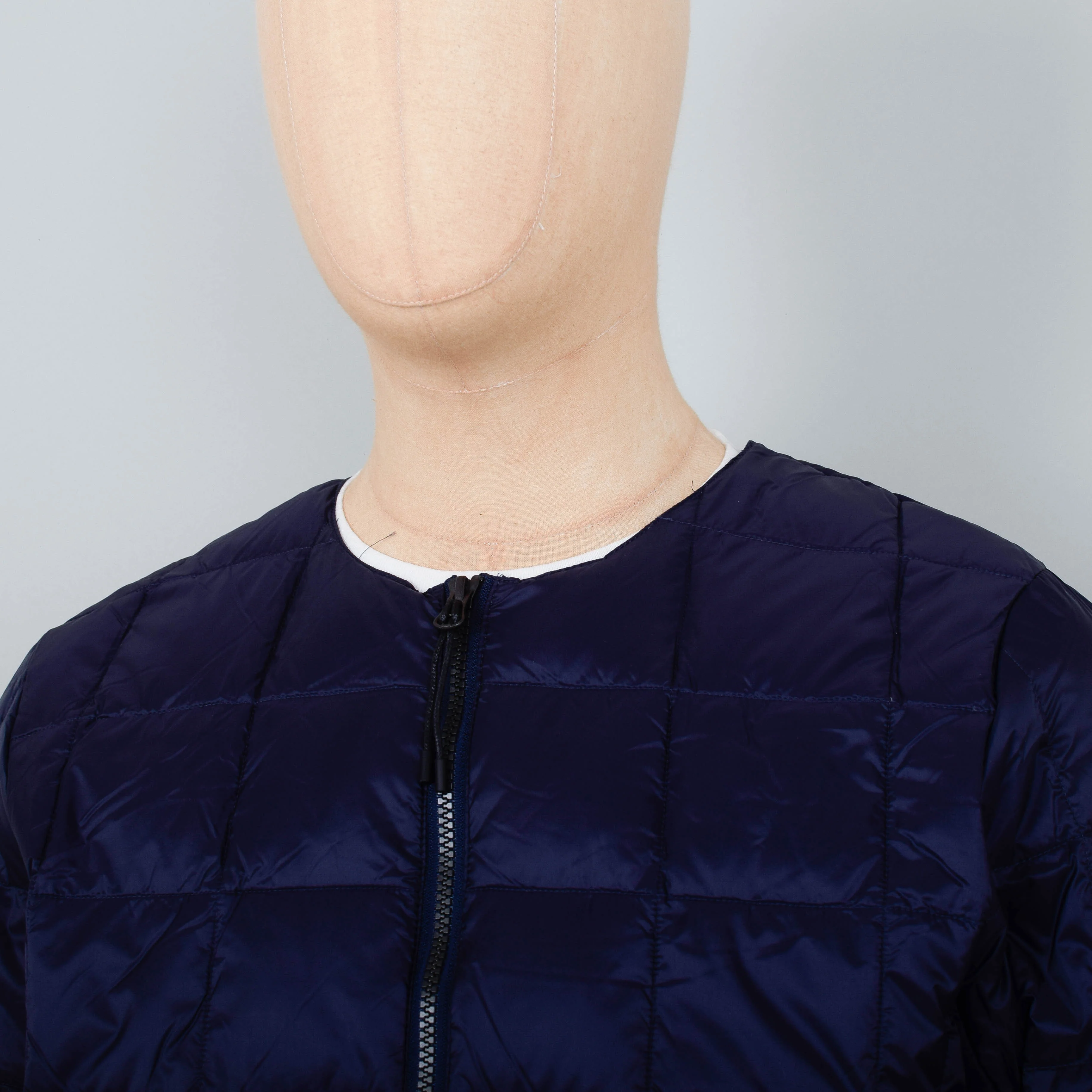 Taion 104 Crew Neck Zip Down Jacket - Navy - Image 2