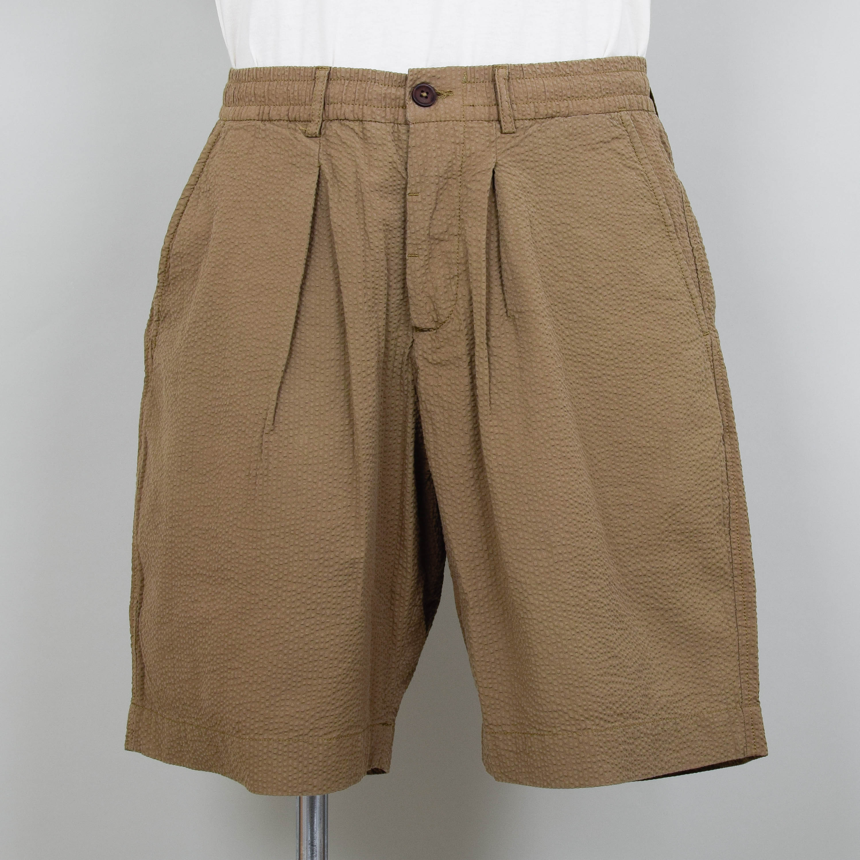 Universal Works Pleated Track Short Seersucker - Olive